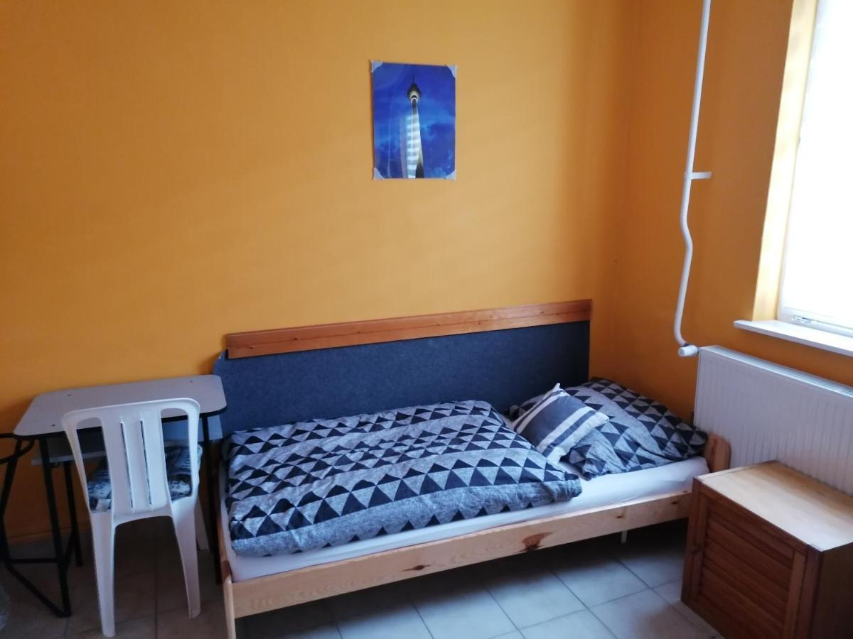 Ferienwohnung Collingo Belvarosi Szallas Kazincbarcika Exterior foto