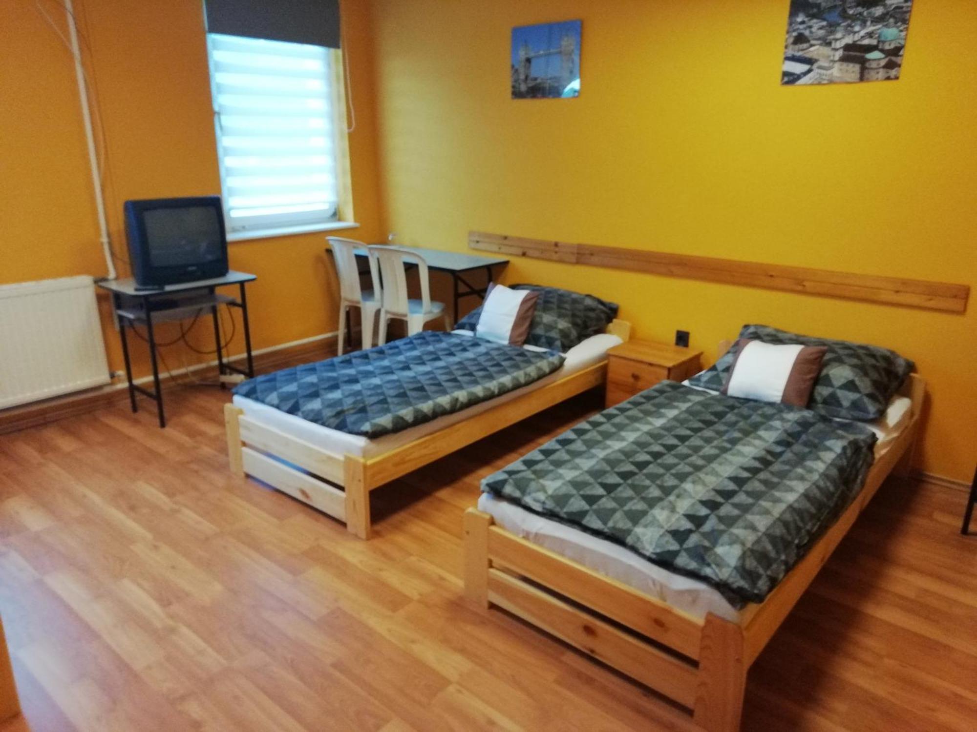 Ferienwohnung Collingo Belvarosi Szallas Kazincbarcika Zimmer foto